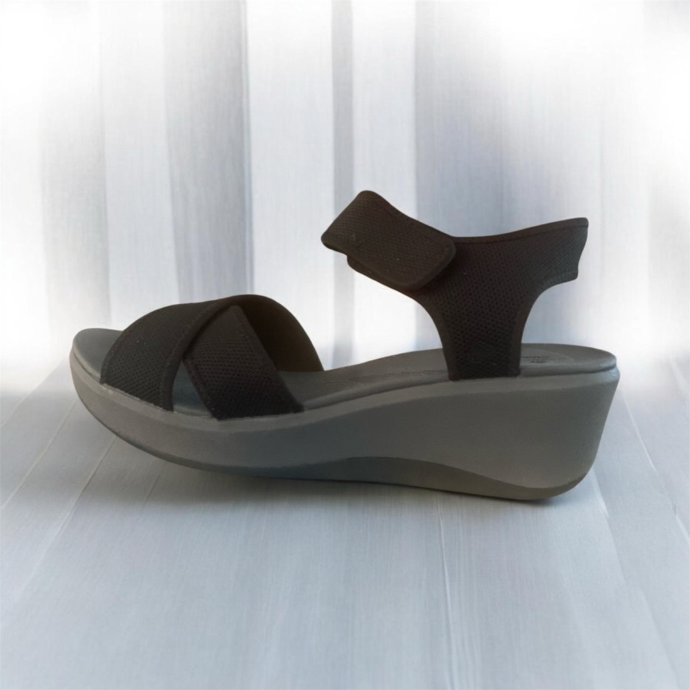 NIB Cloudsteppers by Clarks Step Cali Skye Black Wedge Sandals Sz 12